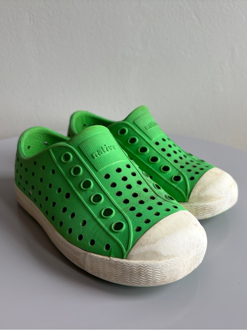Native Slip-On Kids Shoes in Bright Green, Toddler Size 7